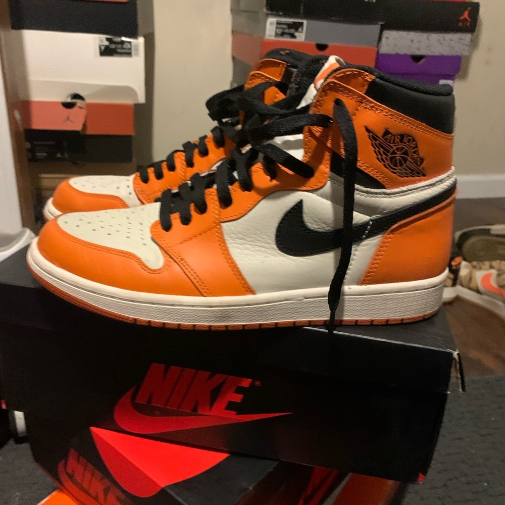 Reverse shatter backboards